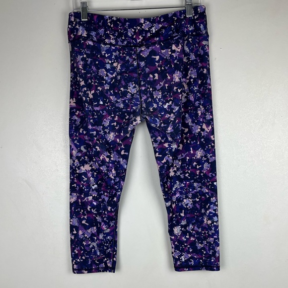 Fabletics Camp Flurry Printed Capri Leggings Purple Mid Rise Activewear XL - Picture 6 of 11
